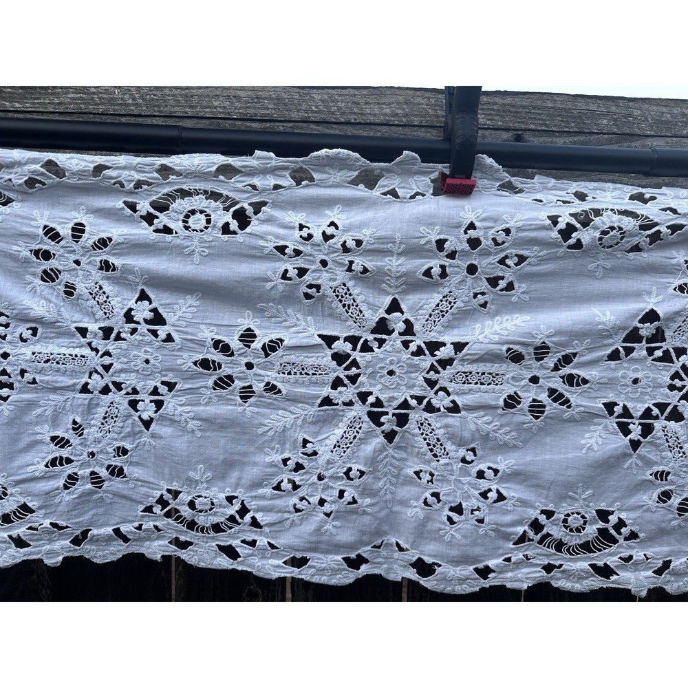 Vintage Hand Embroidered Cutwork Table Runner White Linen Floral 49 x 16 - Picture 9 of 13